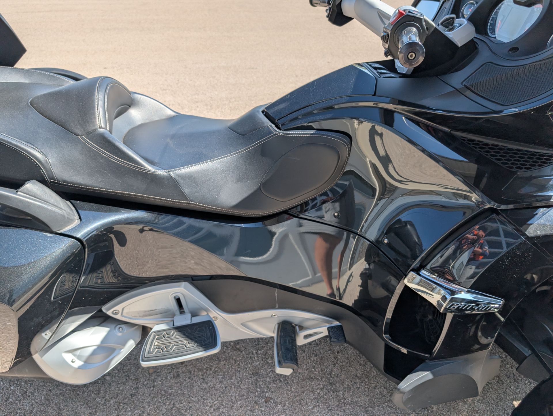 Pre-Owned 2010 Can-Am Spyder™ RT-S SM5 - Image 7