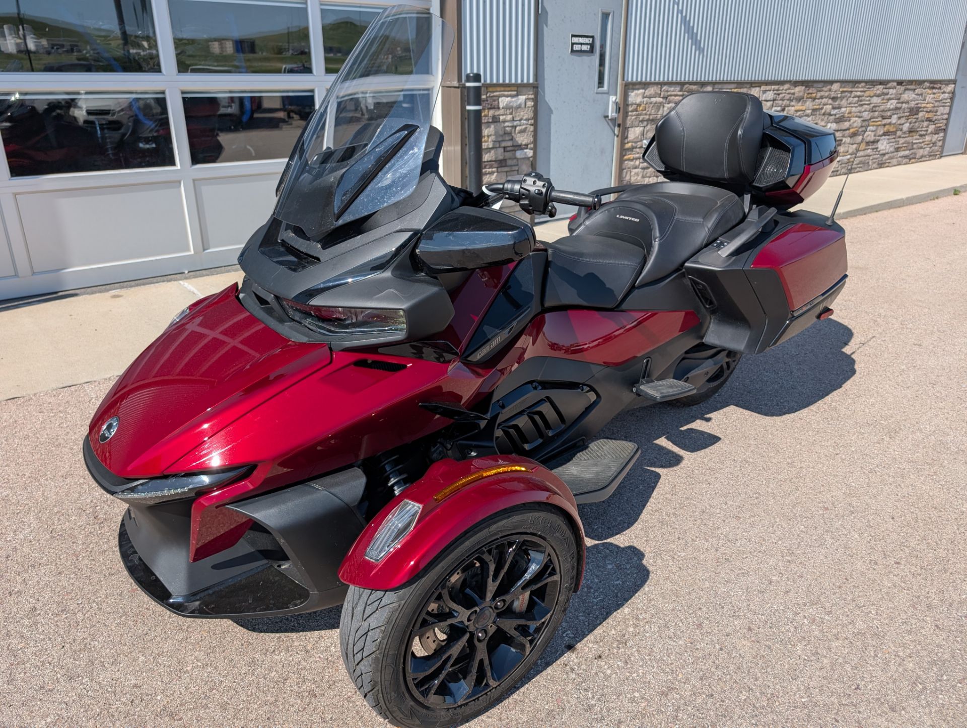 Pre-Owned 2021 Can-Am Spyder RT Limited For Sale - Image 2