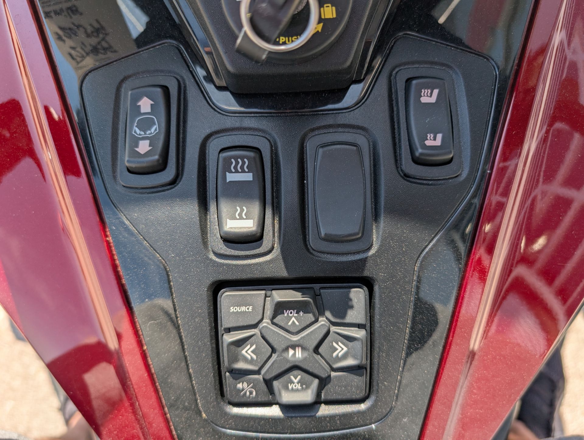Pre-Owned 2021 Can-Am Spyder RT Limited For Sale - Image 12