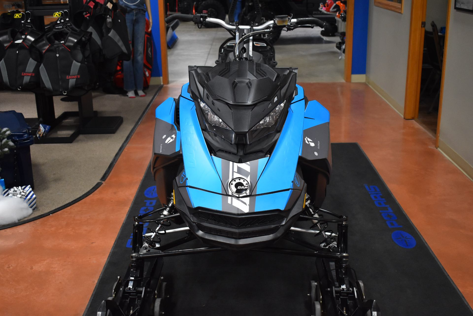 2019 Ski-Doo Summit SP 165 850 E-TEC SHOT PowderMax Light 3.0 w/ Fl - Image 15