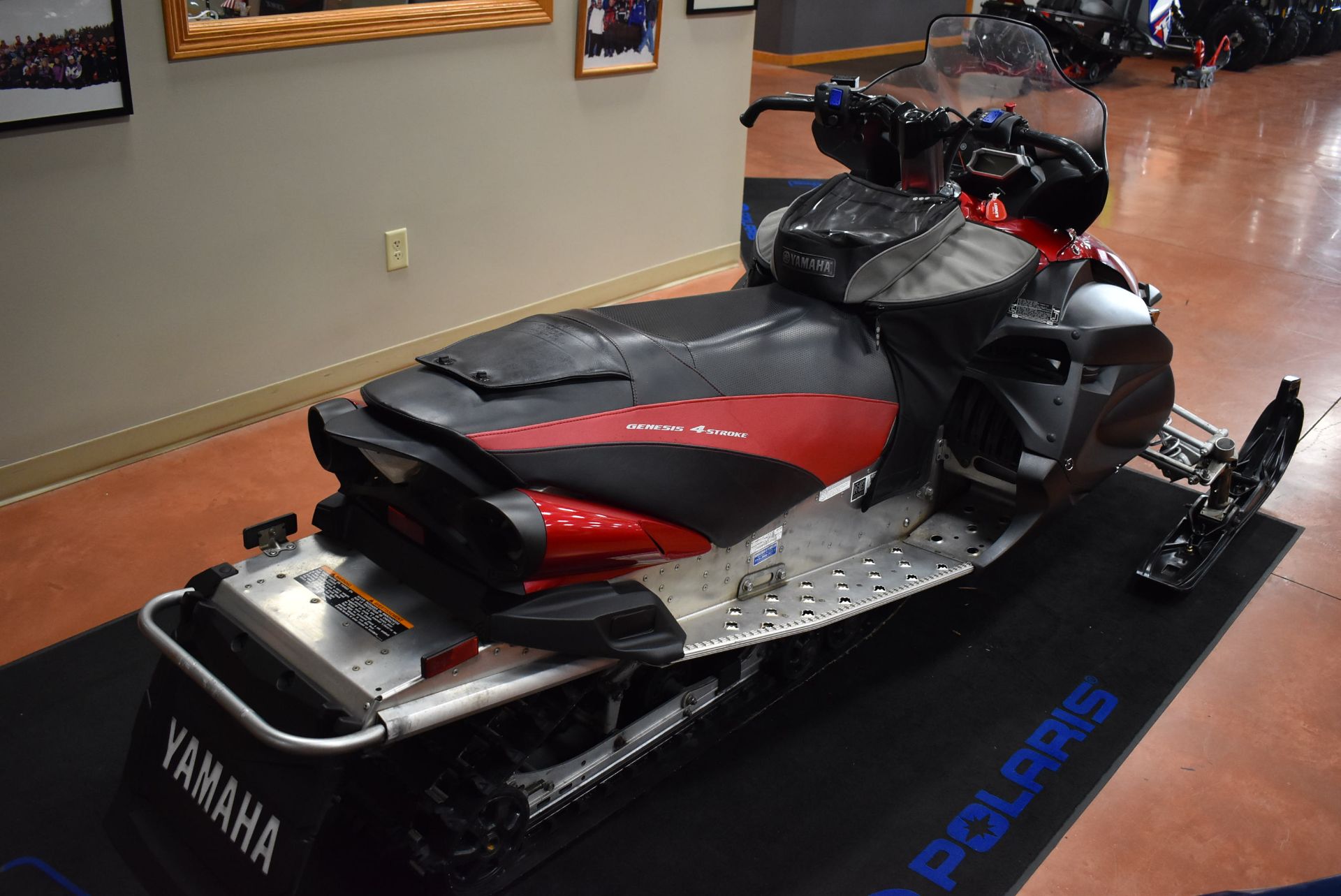 Pre-Owned 2011 Yamaha Snowmobile RS Vector L-TX - Image 4