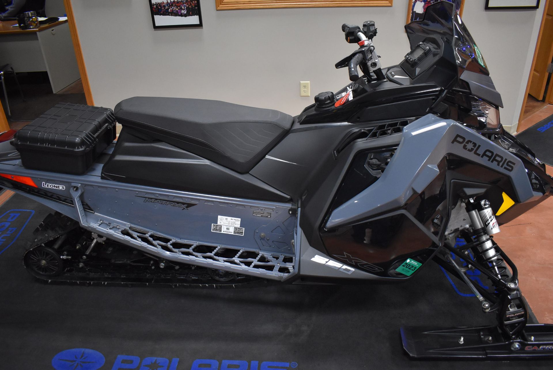 Pre-Owned 2021 Polaris 850 Indy XC 129 Launch Edition Factory Choice - Image 8