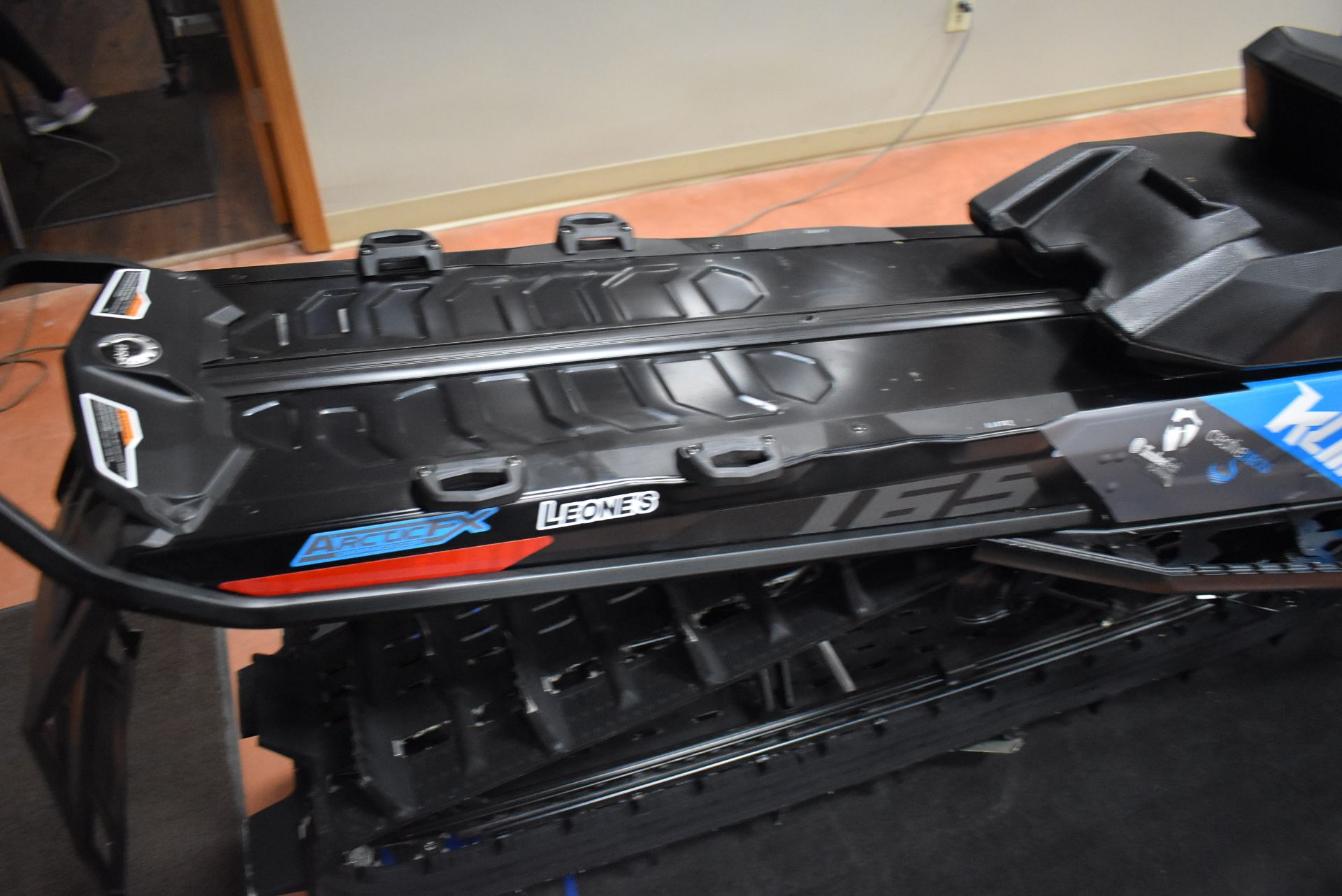 2019 Ski-Doo Summit SP 165 850 E-TEC SHOT PowderMax Light 3.0 w/ Fl - Image 4