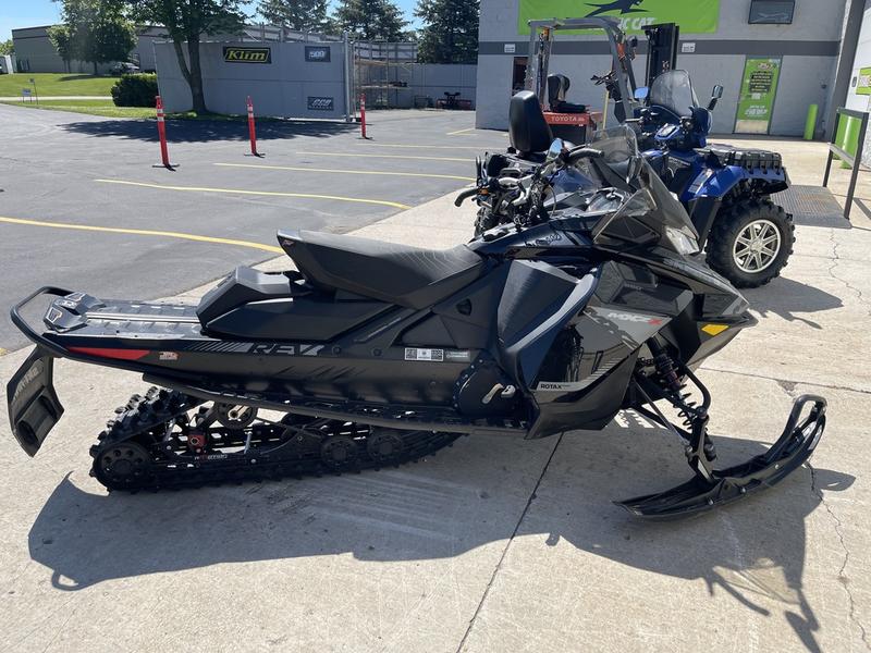Pre-Owned 2019 Ski-Doo MXZ® X 850 E-TEC Ice Ripper XT 1.25 w / Adj. Pkg. Blac - Image 7