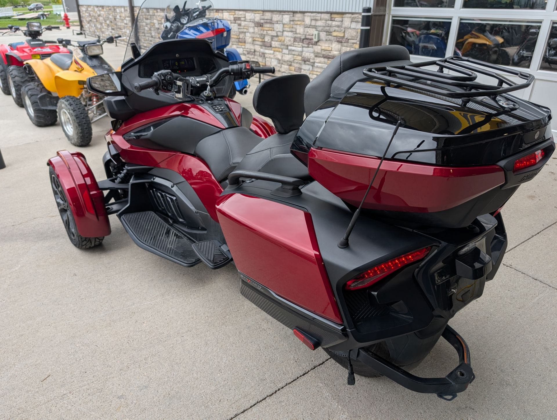 Pre-Owned 2021 Can-Am Spyder RT Limited - Image 6
