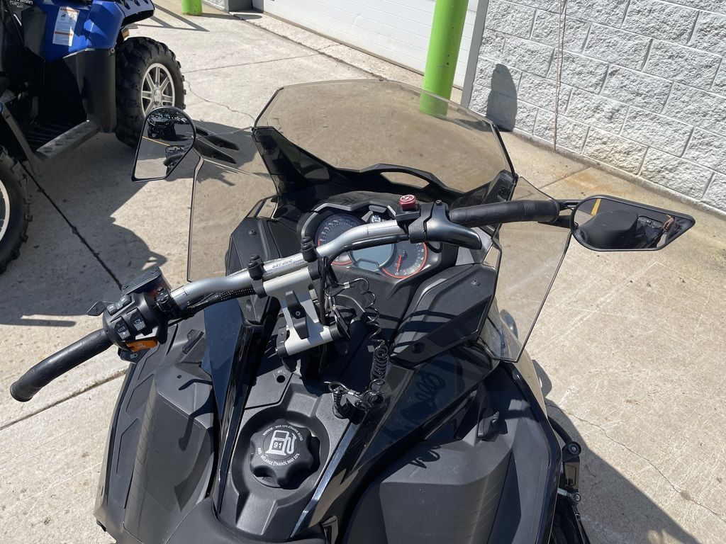 Pre-Owned 2019 Ski-Doo MXZ® X 850 E-TEC Ice Ripper XT 1.25 w / Adj. Pkg. Blac - Image 9