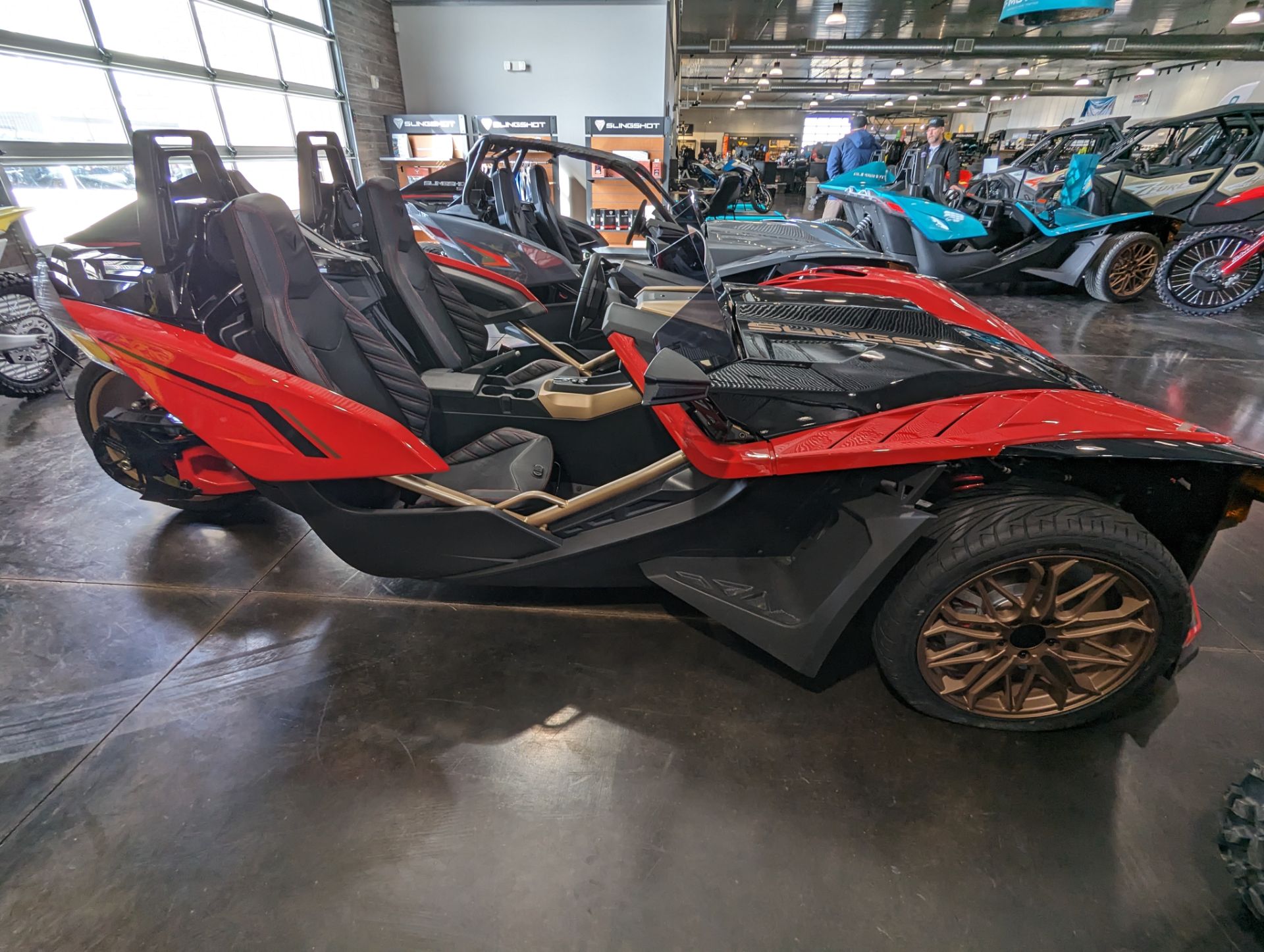 New 2022 Polaris Slingshot SLR – AutoDrive - Image 2