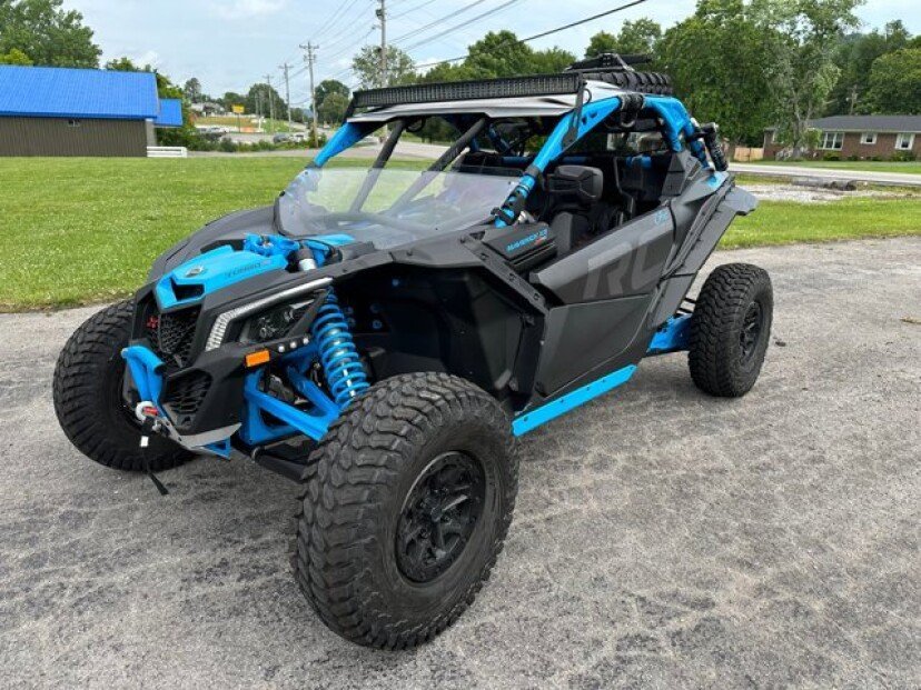 Pre-Owned 2018 Can-Am Maverick X3 X rc Turbo R with Winch and GPS - 424 Miles