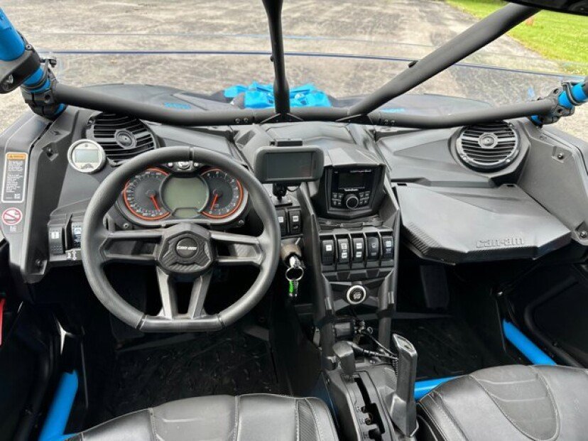 Pre-Owned 2018 Can-Am Maverick X3 X rc Turbo R with Winch and GPS - 424 Miles - Image 4