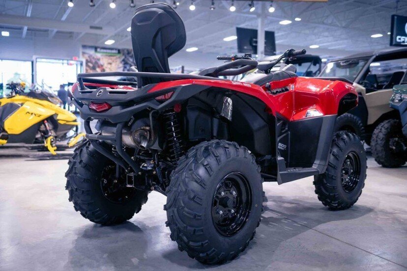 New 2024 Can-Am Outlander MAX 500 Two-Up ATV - Image 4