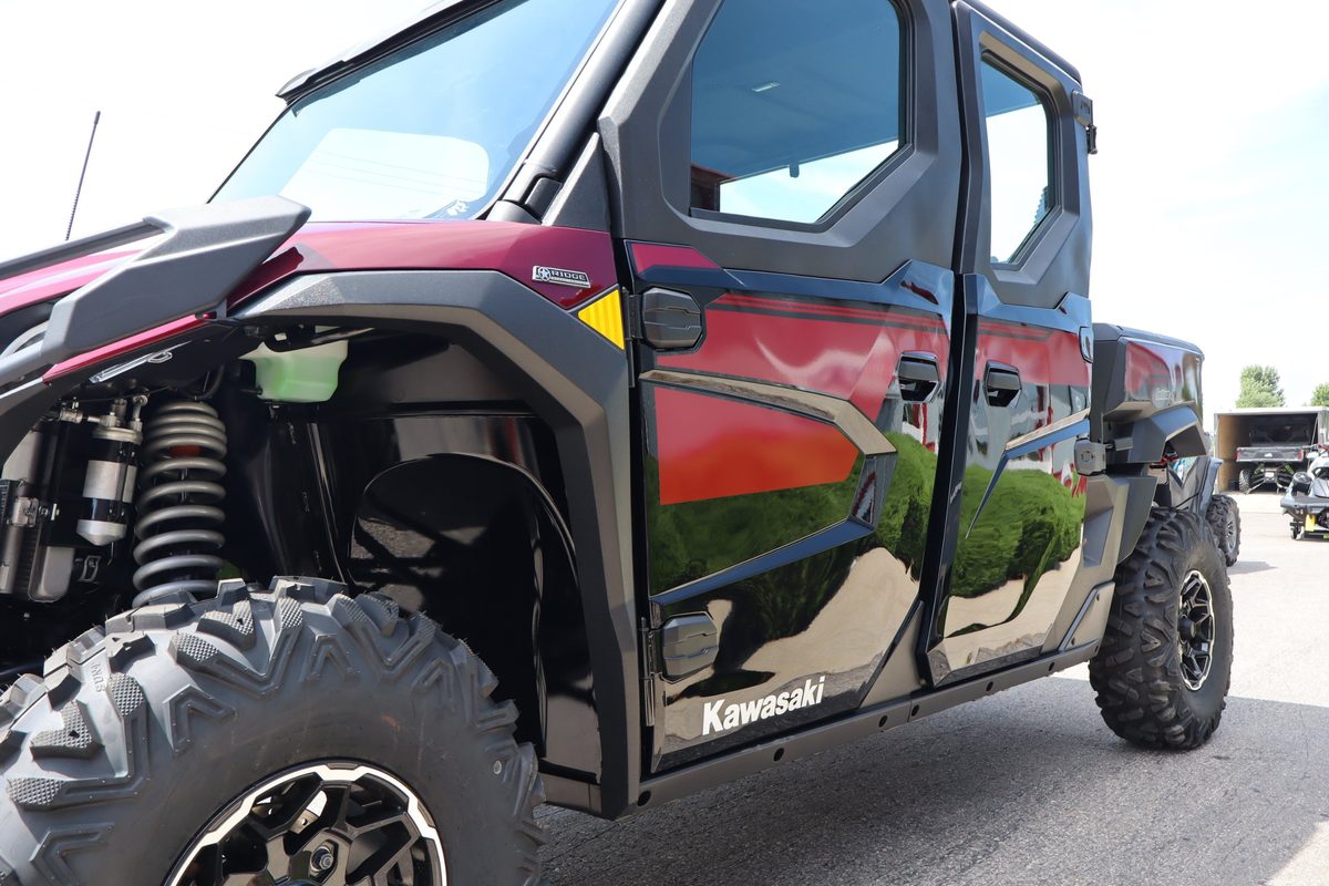 2026 Kawasaki RIDGE CREW Platinum Ranch Edition HVAC – Six-Passenger Climate-Controlled Utility Side-by-Side - Image 7