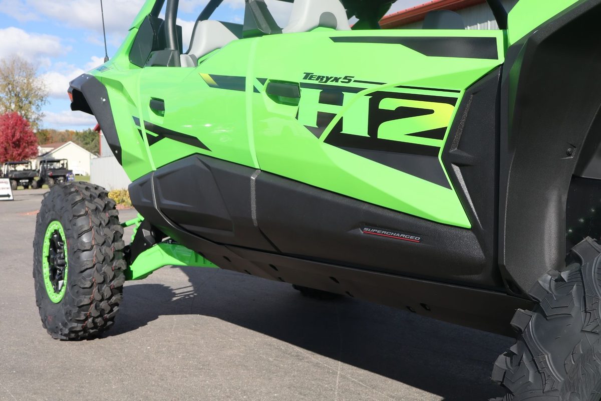 2026 Kawasaki Teryx4 H2 Deluxe eS – Supercharged Four-Seat Sport Side-by-Side - Image 12