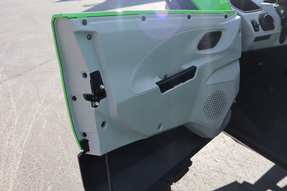 2026 Kawasaki Teryx4 H2 Deluxe eS – Supercharged Four-Seat Sport Side-by-Side - Image 28