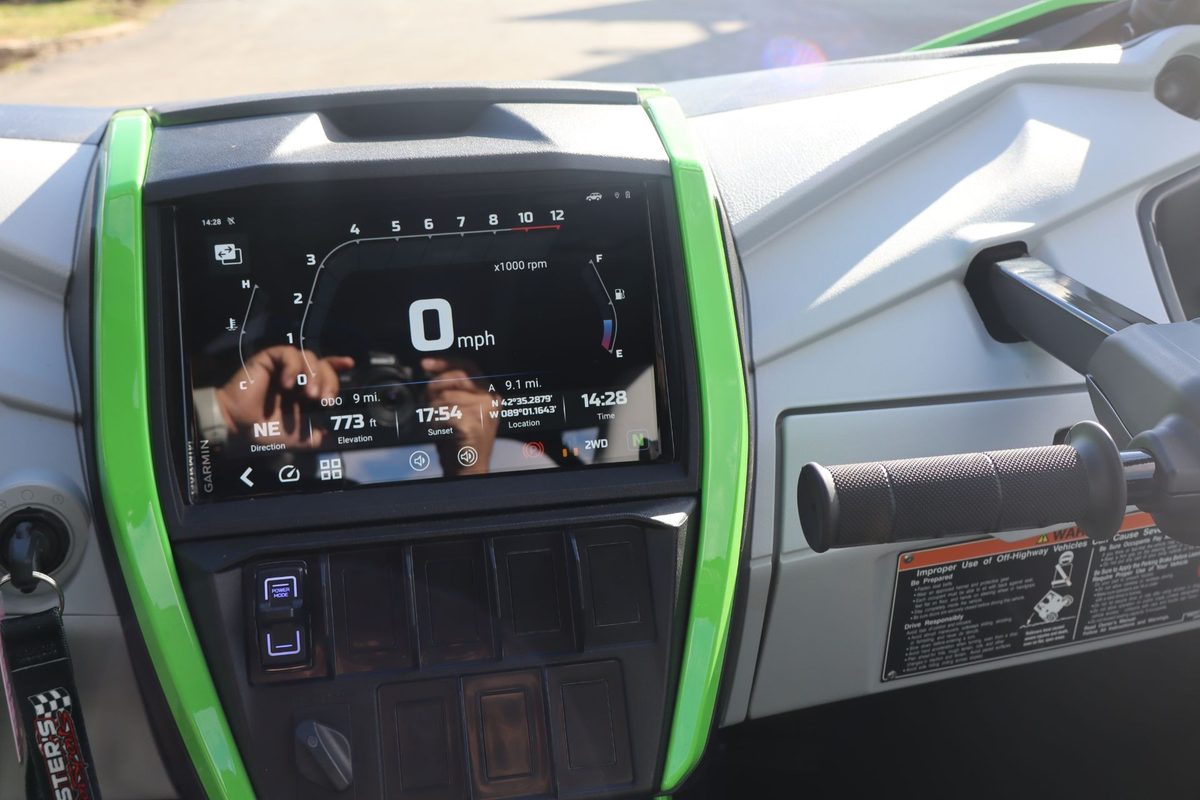 2026 Kawasaki Teryx4 H2 Deluxe eS – Supercharged Four-Seat Sport Side-by-Side - Image 31